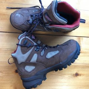 Redwing Womens’ Steel Toe Hiking Boots